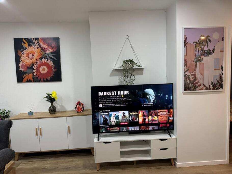 Stunning 3 Bd - 2 Bth City Apt - Pool & Carpark Окленд Экстерьер фото