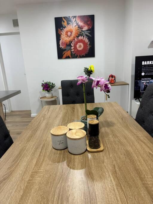 Stunning 3 Bd - 2 Bth City Apt - Pool & Carpark Окленд Экстерьер фото