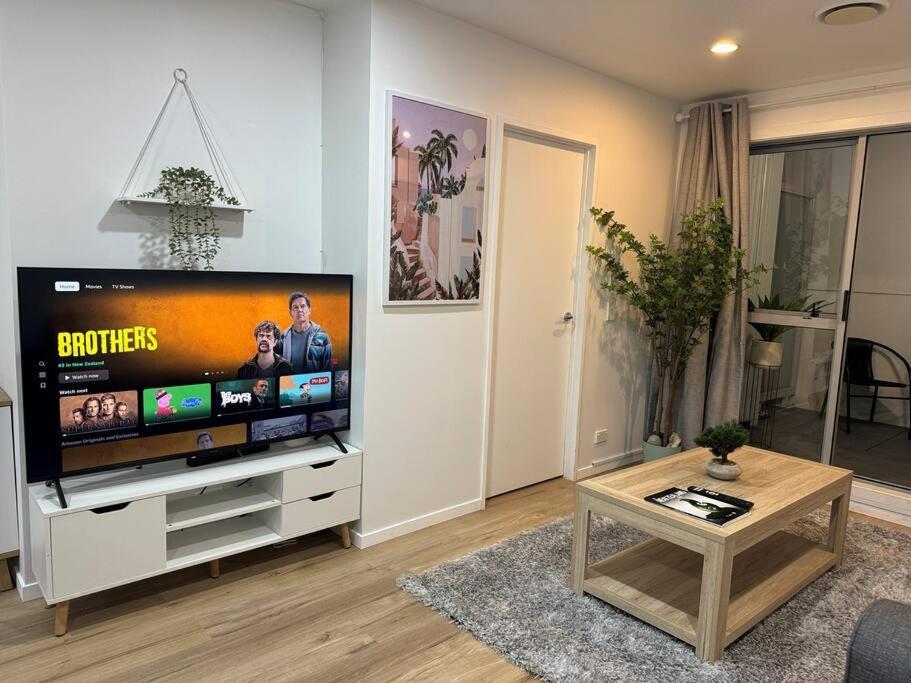 Stunning 3 Bd - 2 Bth City Apt - Pool & Carpark Окленд Экстерьер фото